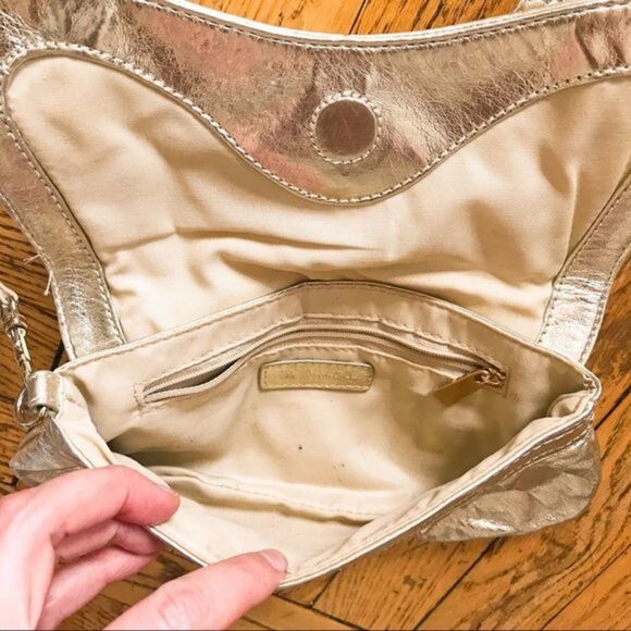 Cute wristlet gold bow Express - Picture 3 of 4